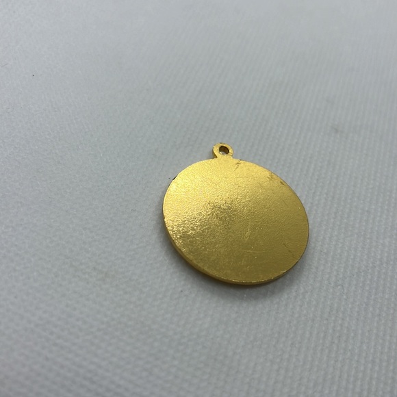 VINTAGE TECHNOLOGY TV PRODUCTION PENDANT CHARM GOLD TONE - Picture 5 of 8